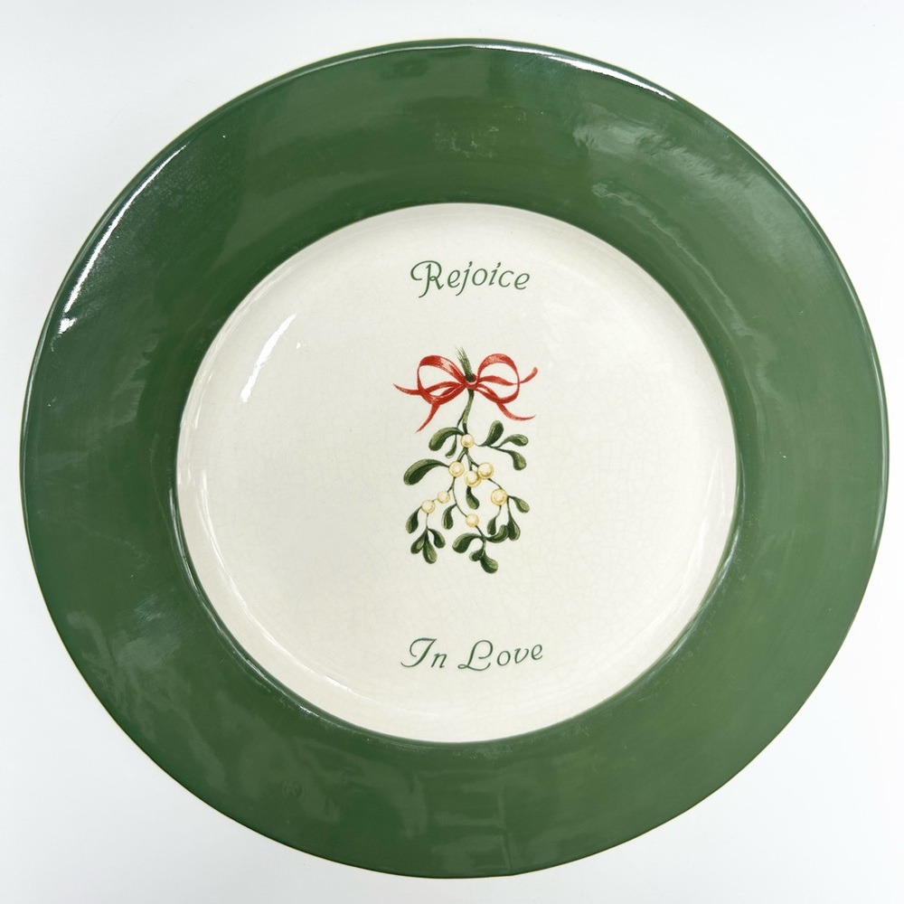 🎄Russ - ceramic plate.